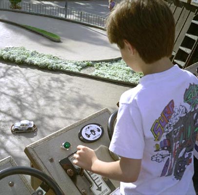 Off-Road Raceway Player